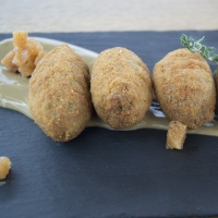 Croquetas de Setas con Crema de Boletus y Membrillo